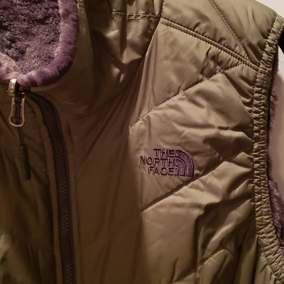 North Face Women's fleece lined vest - Picture 2 of 7